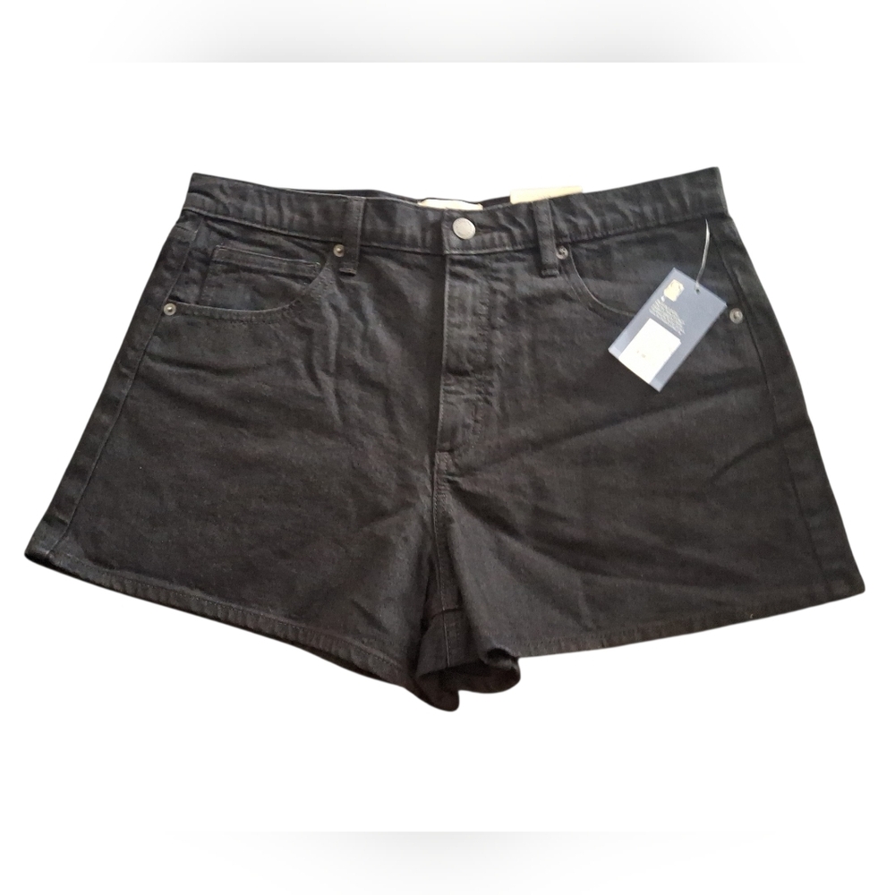Universal Thread Shorts- NWT